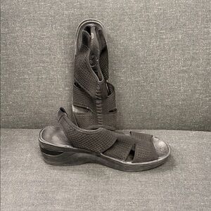 Bzees Black Women's Sandals